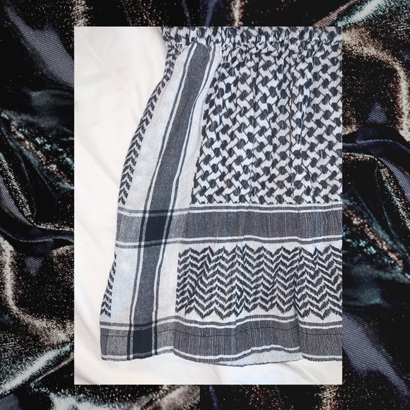 TOPSHOP Summer Gingham Romper/Playsuit - Picture 2 of 5